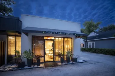 outside view of Lake Lucerne Lifestyle Dentistry in Orlando, FL
